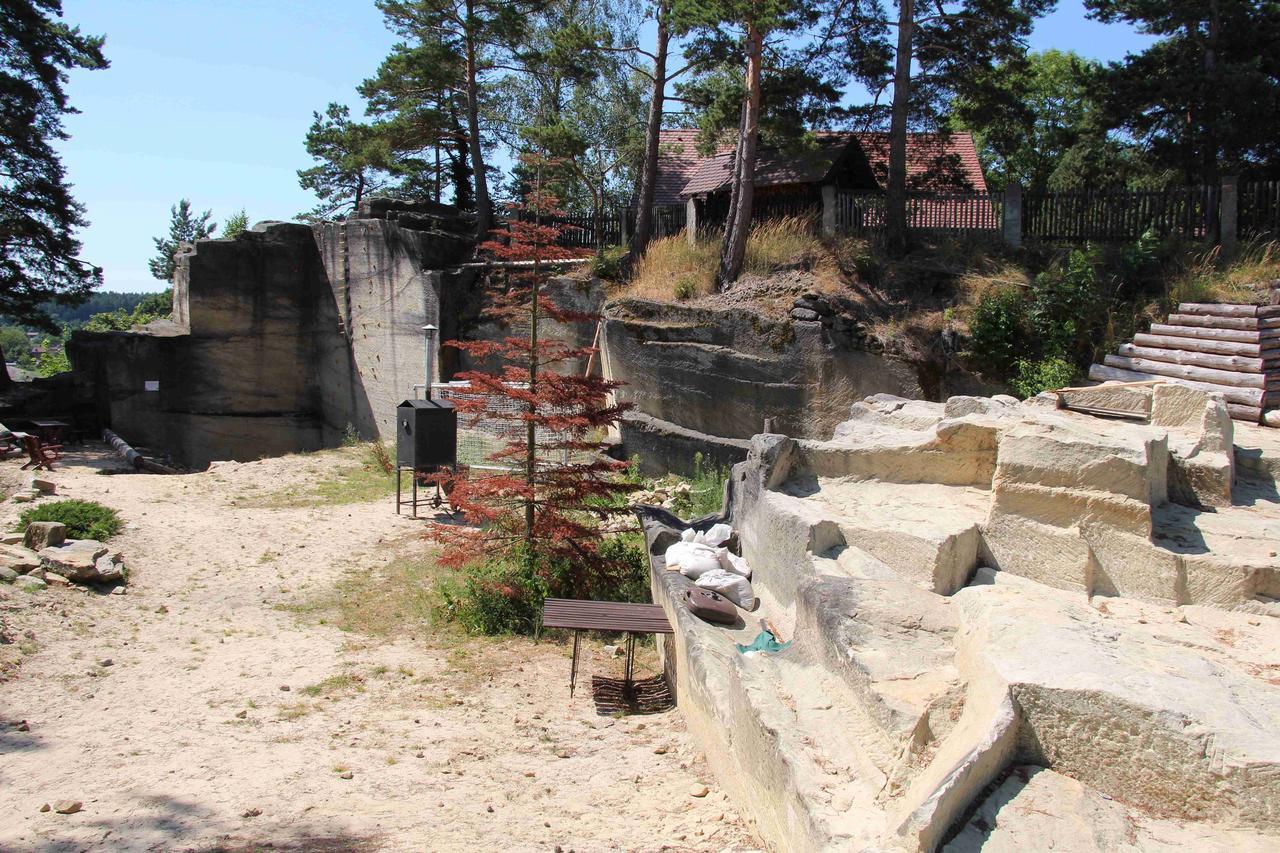 Ubytovaci Hostinec Na Skalach Budislav  Exterior photo