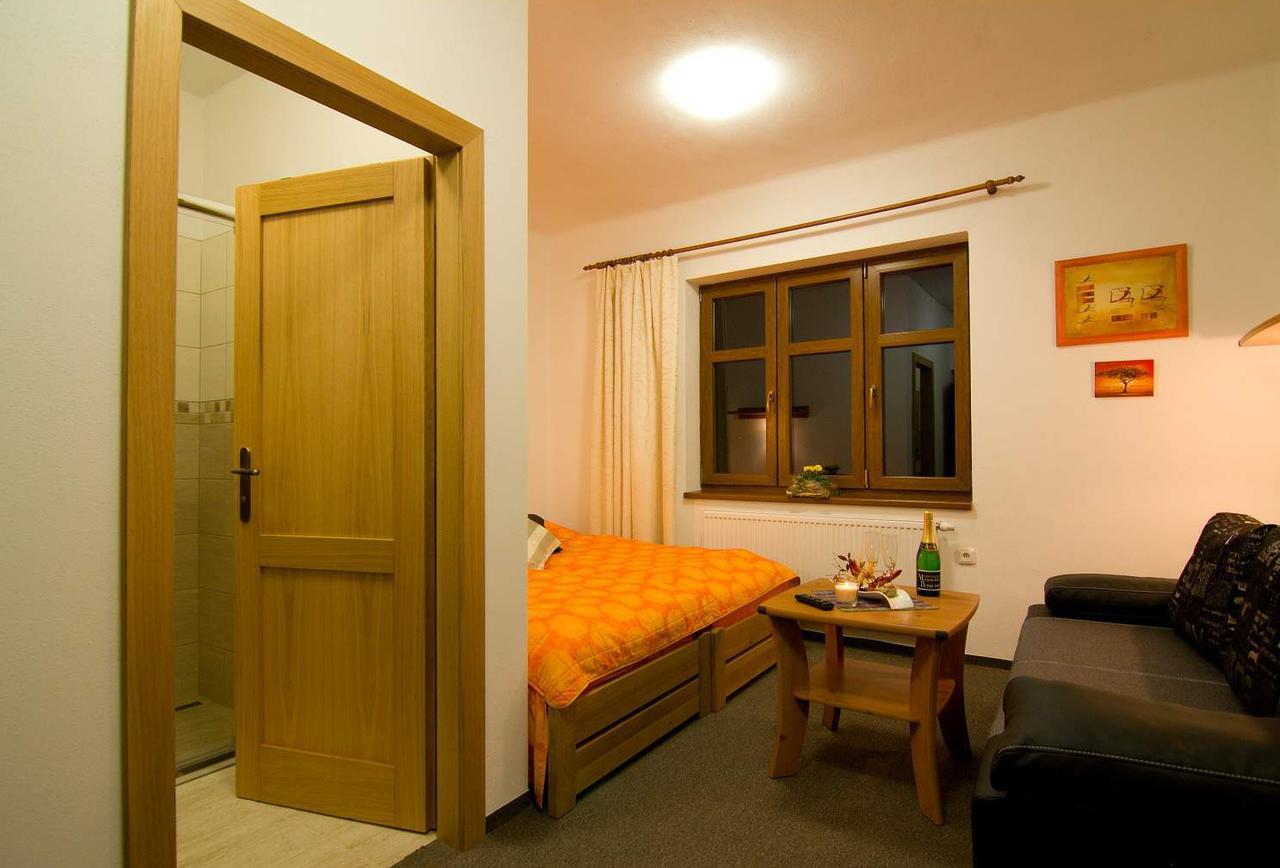 Ubytovaci Hostinec Na Skalach Budislav  Exterior photo